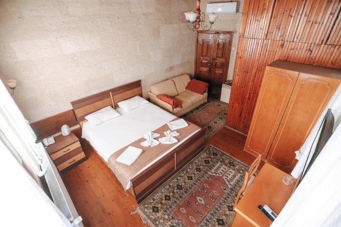 melis cave hotel