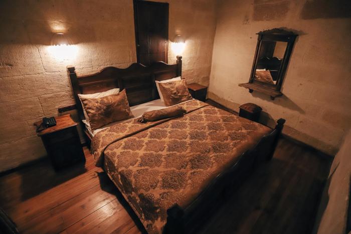 melis cave hotel