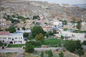 melis cave hotel