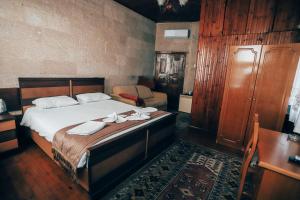 melis cave hotel