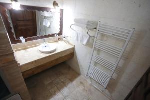 melis cave hotel