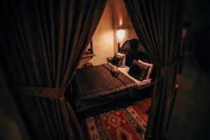 melis cave hotel