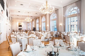 the yorktowne hotel tapestry collection by hilton