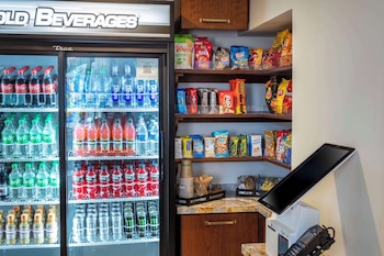 the yorktowne hotel tapestry collection by hilton