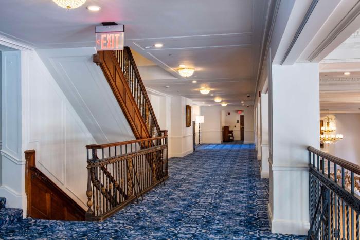 the yorktowne hotel tapestry collection by hilton