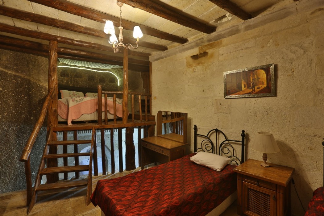 holiday cave hotel