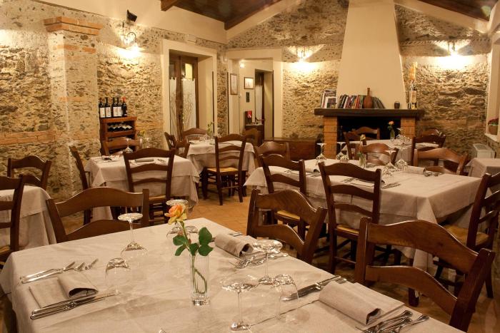 la rosa nel bicchiere