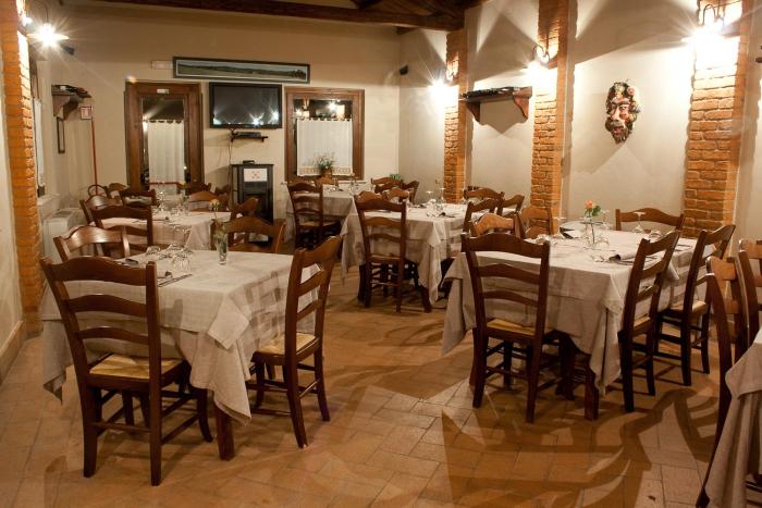 la rosa nel bicchiere