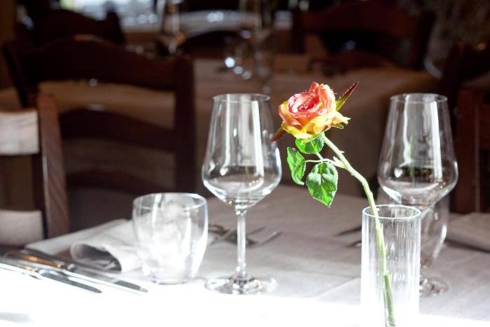 la rosa nel bicchiere