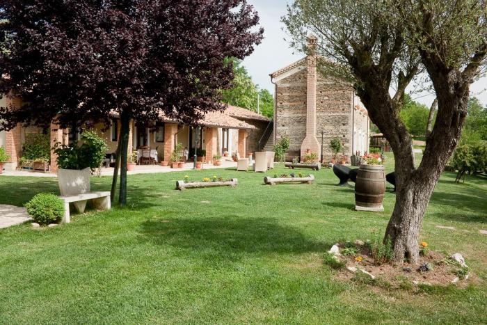 la rosa nel bicchiere