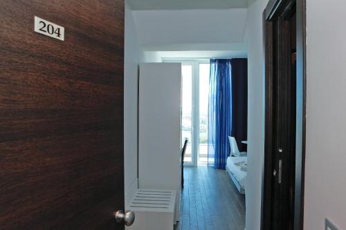 nauticus guest room