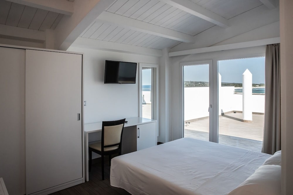 nauticus guest room