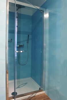 nauticus guest room
