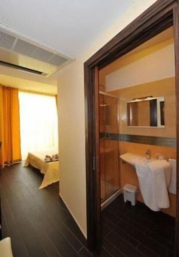 nauticus guest room