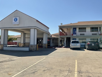 executive inn and suites