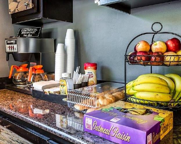 rodeway inn hollywood sunset boulevard