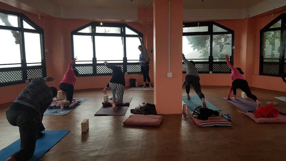 peaceful cottage and cafe du mont