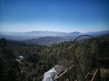 peaceful cottage and cafe du mont