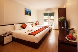 rising dragon estate hotel