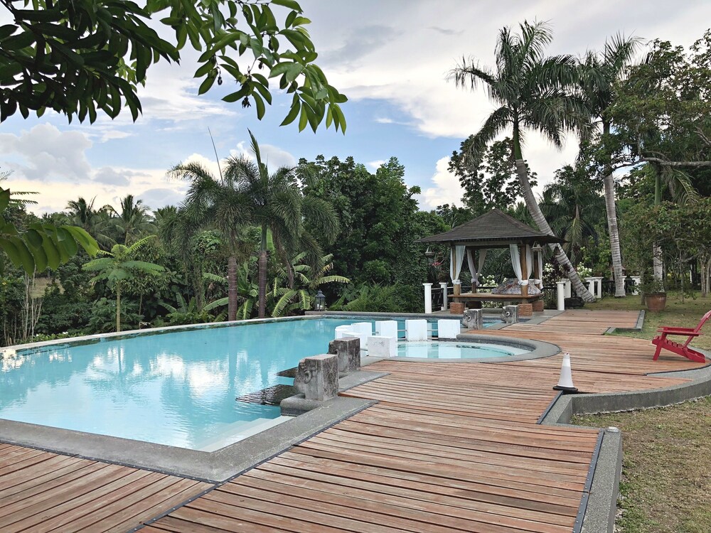 tree house at sitio de amor leisure farm