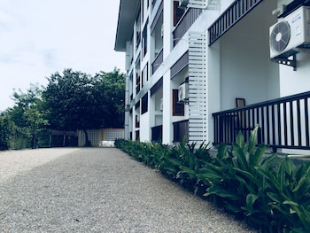 phetcharat grand hotel maesot