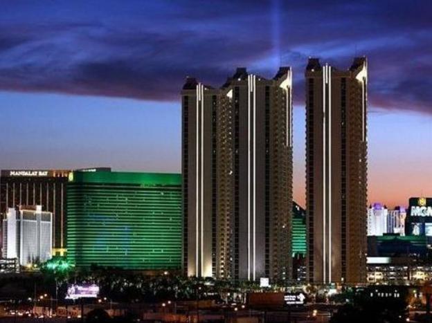 luxury suites international at the signature