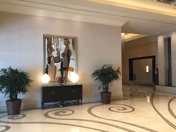 luxury suites international at the signature