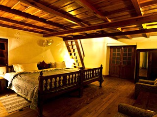 Two Chimneys Lodge,Nainital>>Bhimtal,3 star