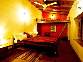 Two Chimneys Lodge,Nainital>>Bhimtal,3 star