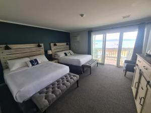smugglers cove inn