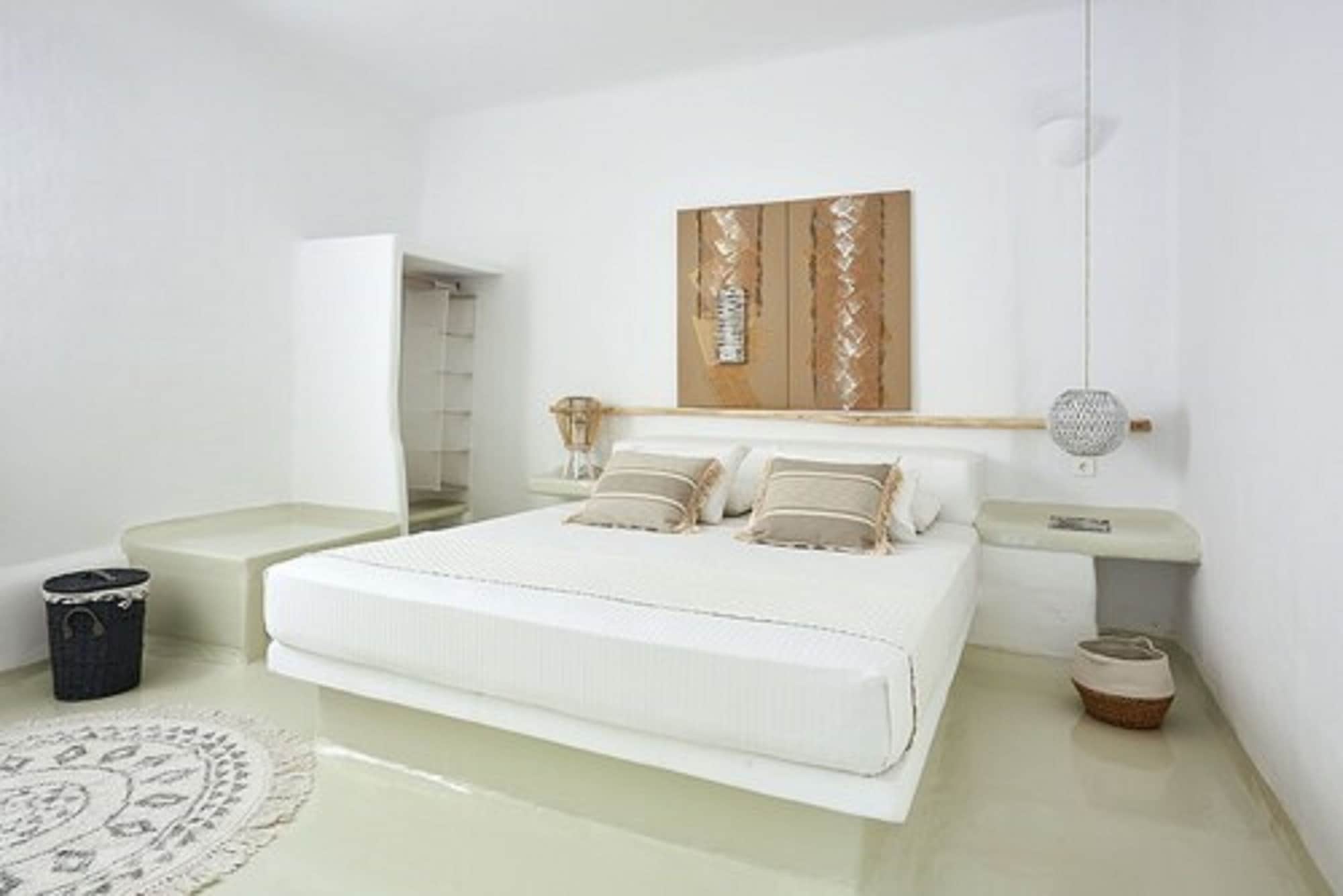 Artemis Seaside Resort,Milos>>Adamas,4 star