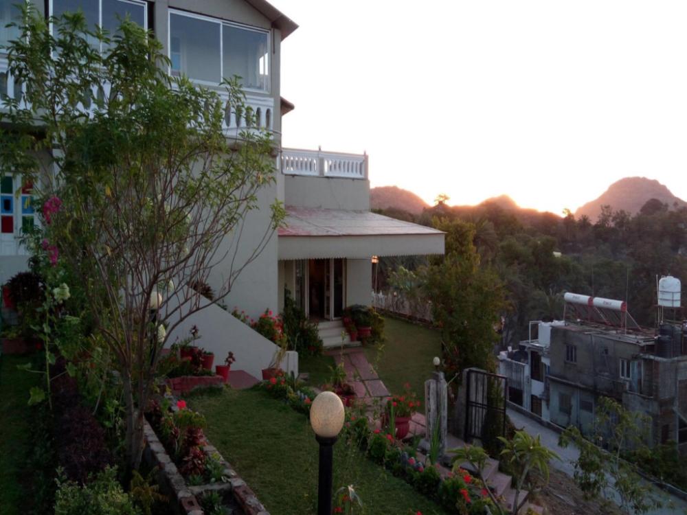 hotel udai garh only couple and family