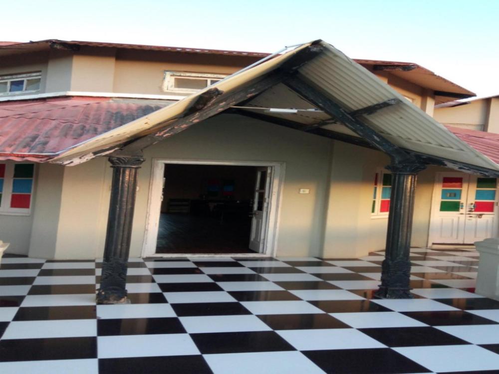 hotel udai garh only couple and family