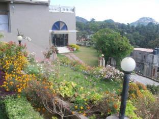 hotel udai garh only couple and family