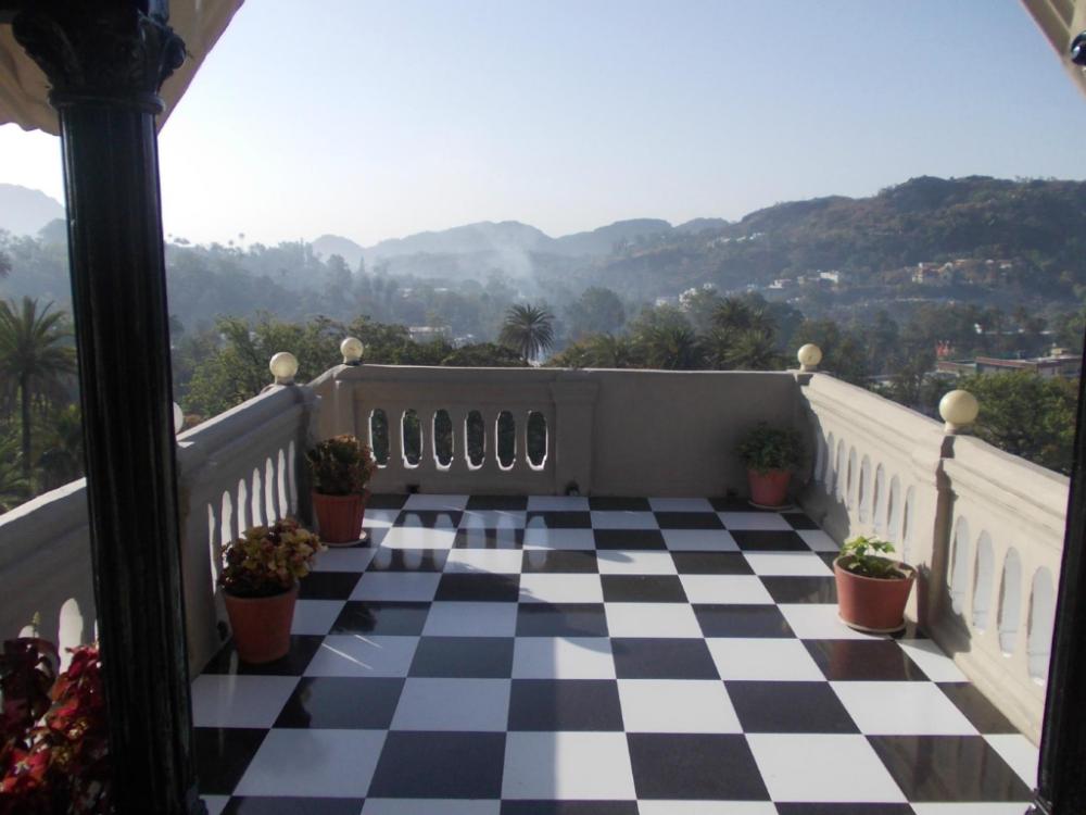 hotel udai garh only couple and family