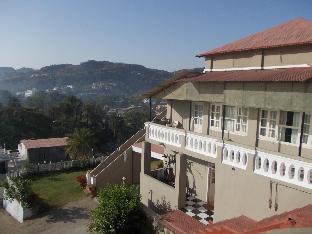 hotel udai garh only couple and family