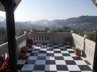 hotel udai garh only couple and family