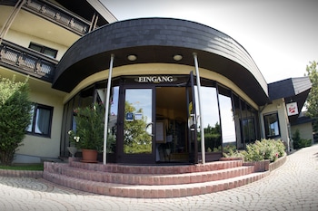 tennis und freizeitzentrum neudorfl pen