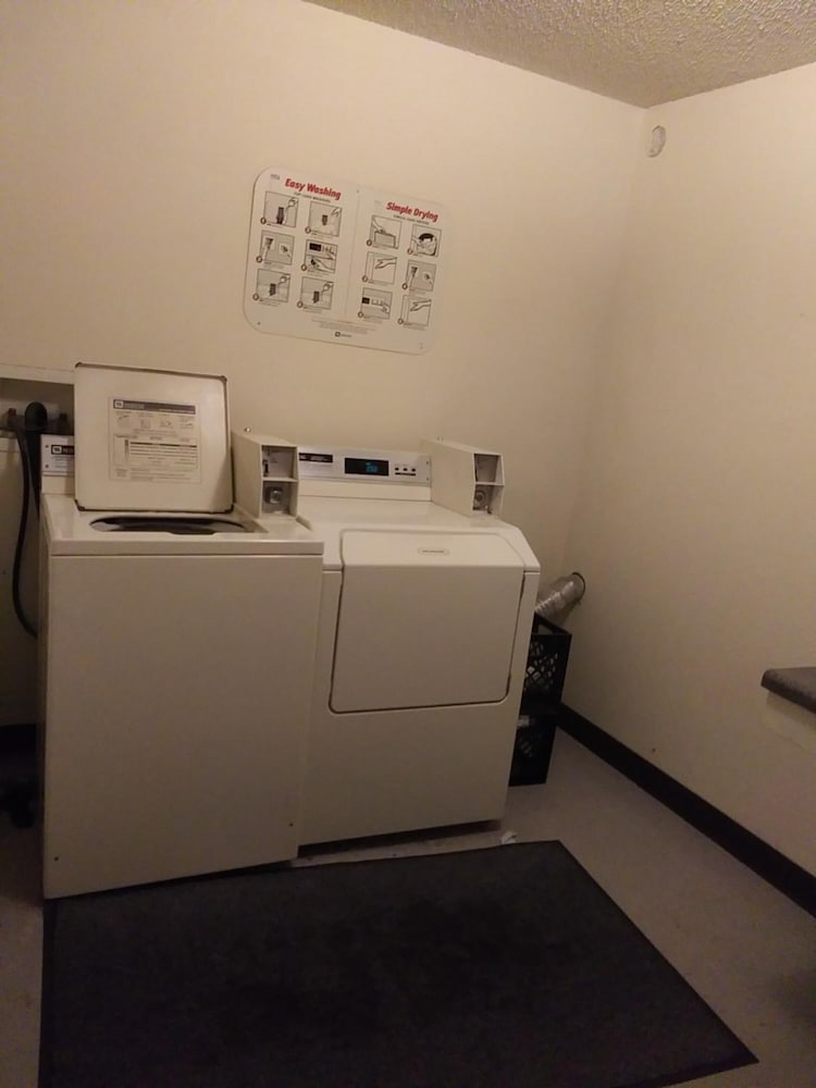 super 8 by wyndham kingdom city