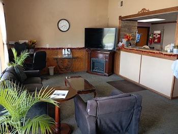 super 8 by wyndham kingdom city