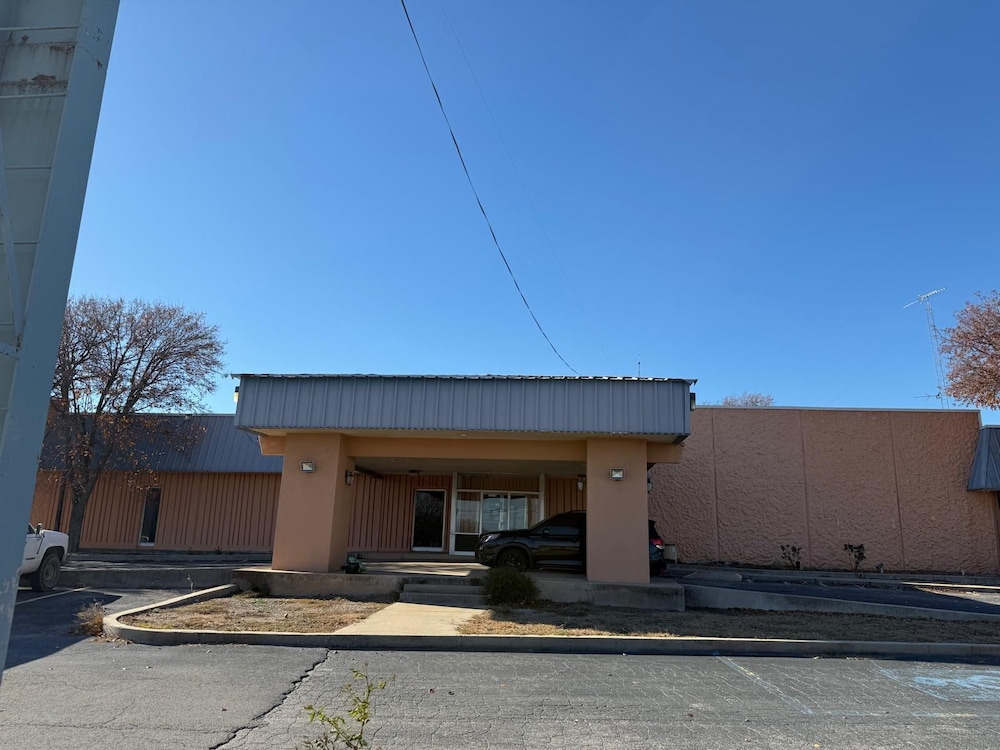 knights inn lawton formerly super 8 lawton