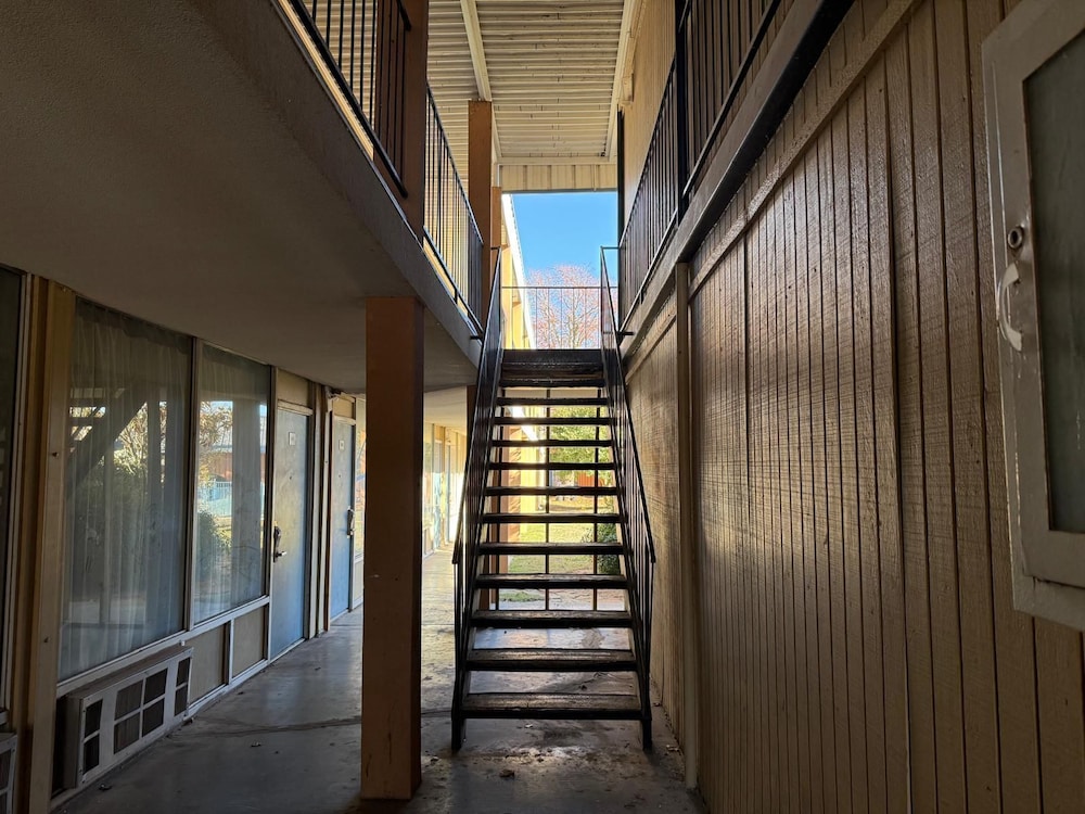 knights inn lawton formerly super 8 lawton