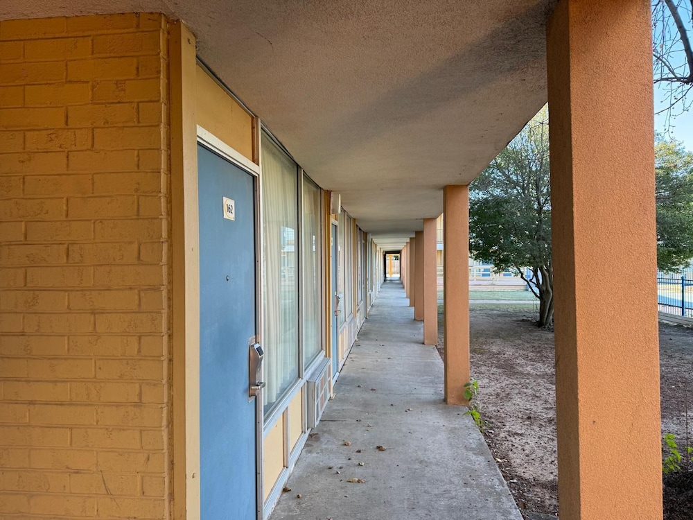 knights inn lawton formerly super 8 lawton