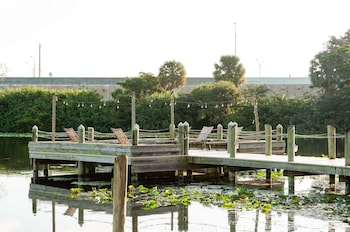 hilton palm beach pbi