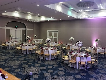 hilton palm beach pbi