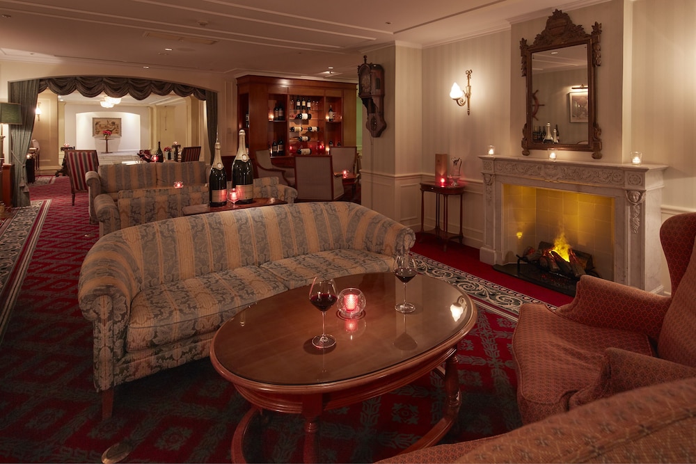 hotel amsterdam huis ten bosch
