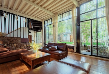 3 cottages of deer inn