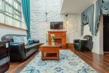 3 cottages of deer inn