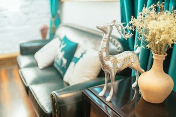 3 cottages of deer inn