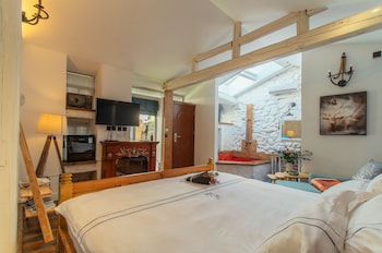 3 cottages of deer inn